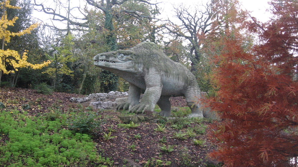 Free dinosaur days out: visit the dinosaurs in Crystal Palace Park